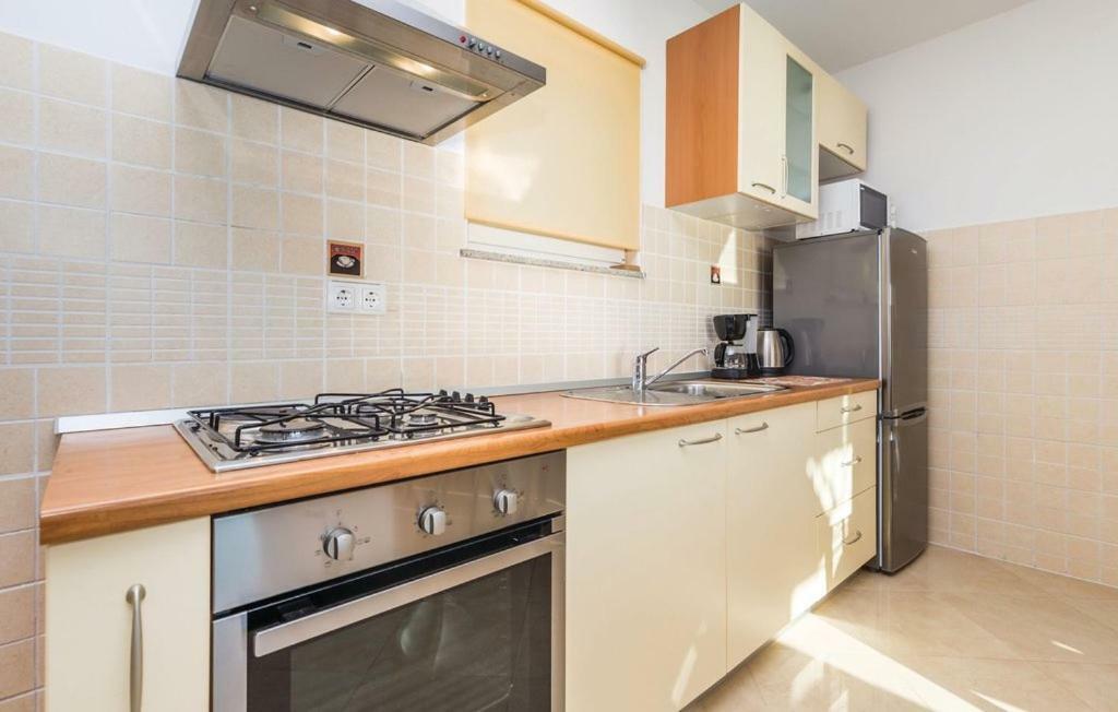 Apartments Sara 로브란 외부 사진